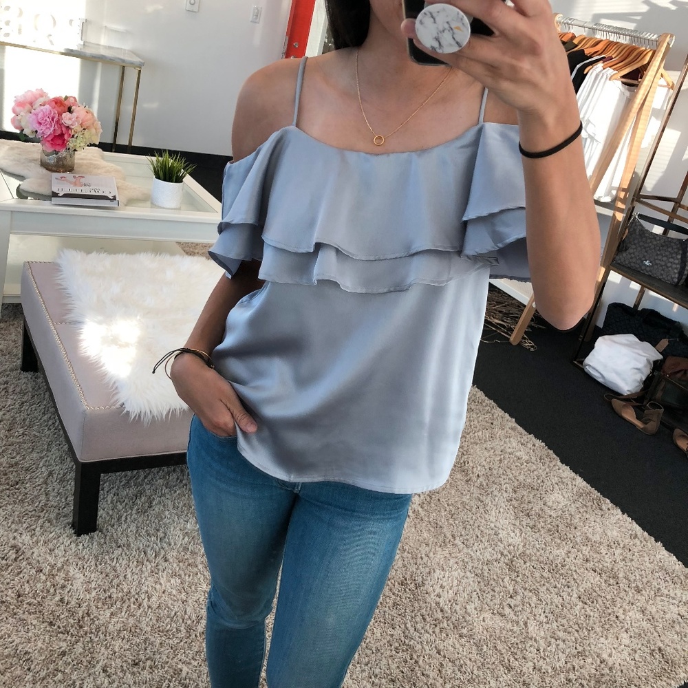 🔵ELAINE Silver Satin Ruffled Cold Shoulder Top